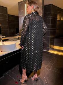 SHEIN Clasi 女士大碼純色細肩帶連身裙和金色圓點印花外套二件套裝 - 黑色 - 查看 2