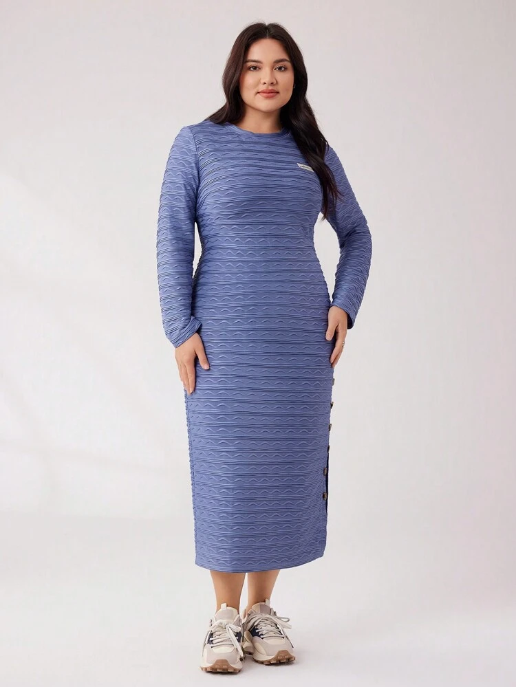Plus Size Women's Letter Patch Knitted Round Neck Long Sleeve Dress