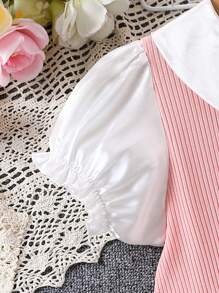 SHEIN فستان بناتي من Tween محبوك بياقة مرقع وأكمام منتفخة مع حاشية مطوية - وردي - مشاهدة 4