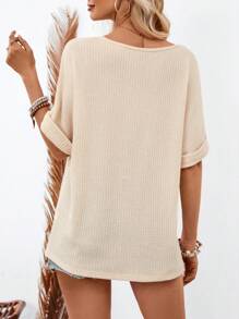 SHEIN LUNE 女式紋理布t恤,帶有鈕扣裝飾 - 杏色 - 查看 4