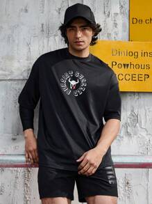 Manfinity Athleisure 男友风男式印花运动短袖 T 恤健身上衣 - 黑色 - 查看 2