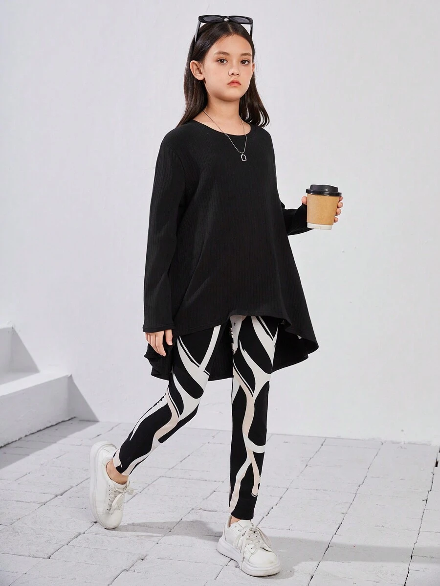 Tween 女孩寬鬆幾何圖案設計前短後長 T 恤和緊身褲套裝 - 黑色 - 查看 1