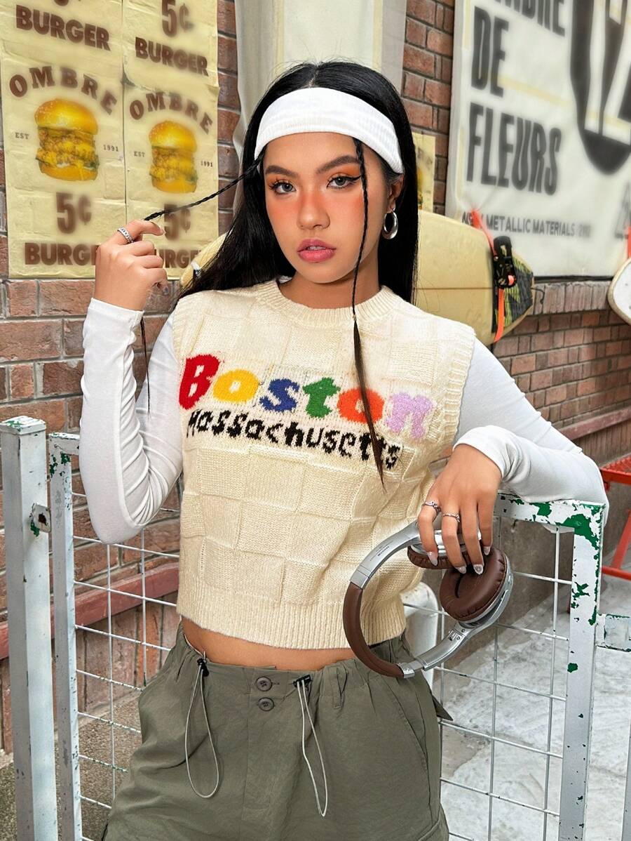 SHEIN EZwear Của phụ nữ Vòng cổ Áo len Với In thư - Màu be - Xem 1