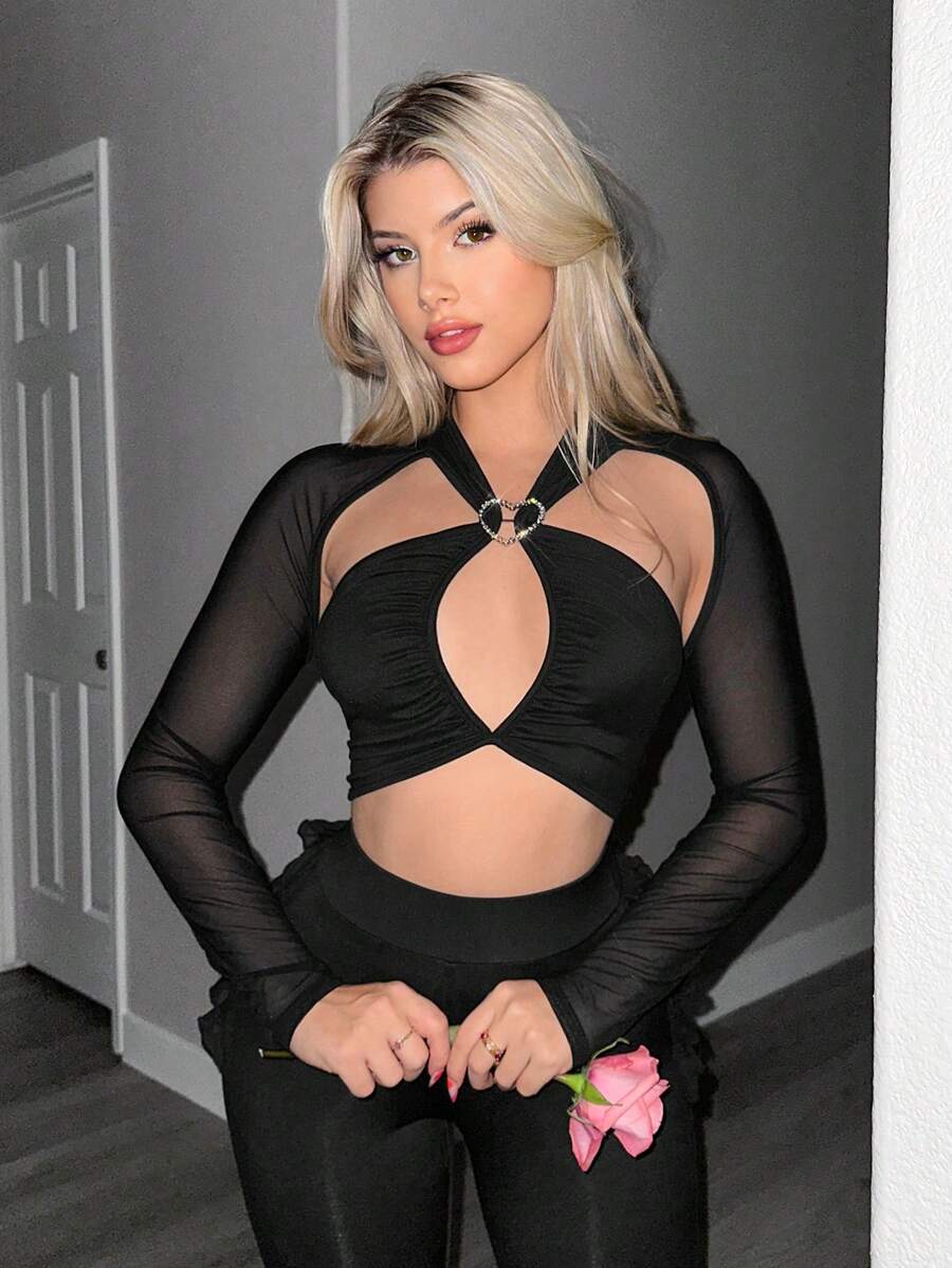 Sweetina Y2K Spring Women's Slim Fit Mesh Contrast Front & Middle Hollow Out Heart Rhinestone Decor T-Shirt