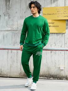 Manfinity Sport Streetwear 男友风男士标语印花卫衣和运动裤套装，运动服，健身套装，运动服套装 - 綠色 - 查看 2