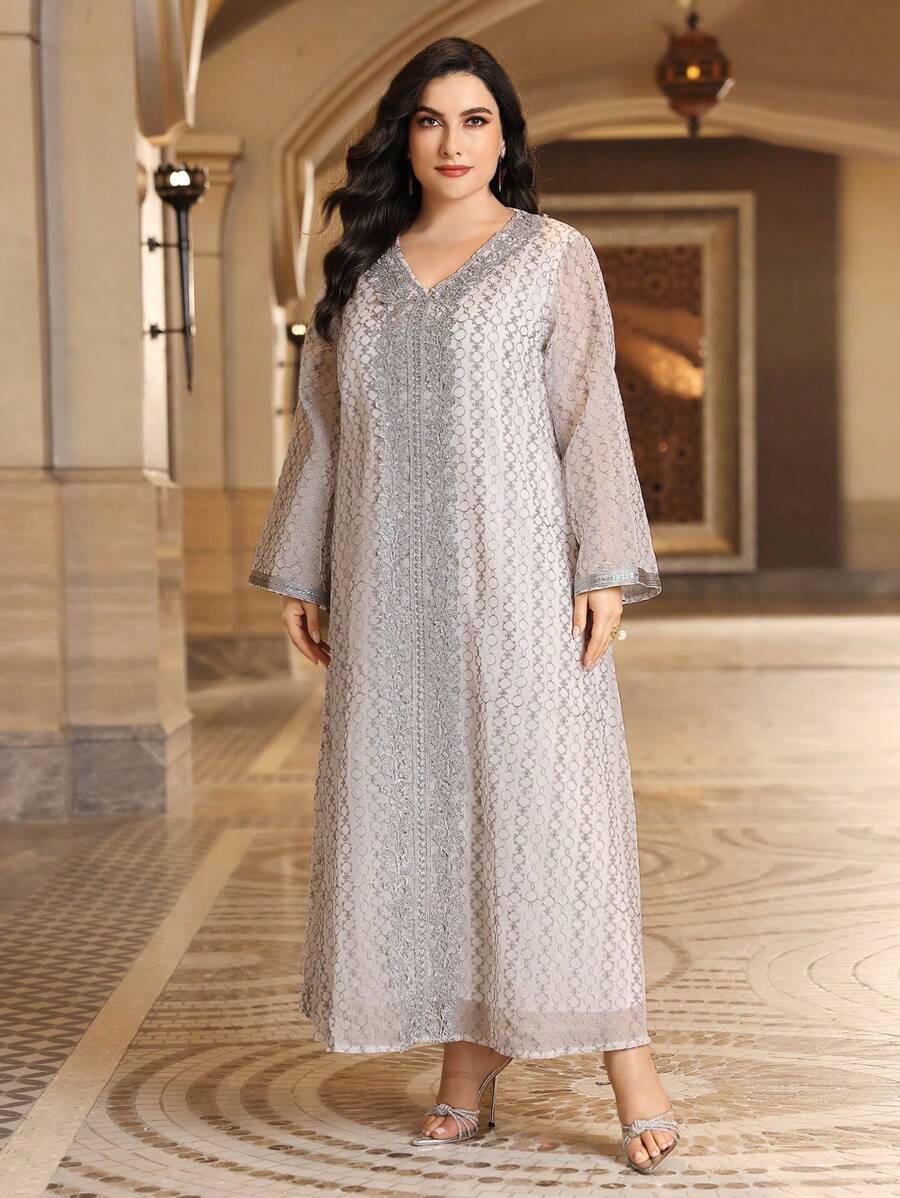 Al Najma 加大码刺绣拼布蕾丝端庄长袖连衣裙，卡夫坦