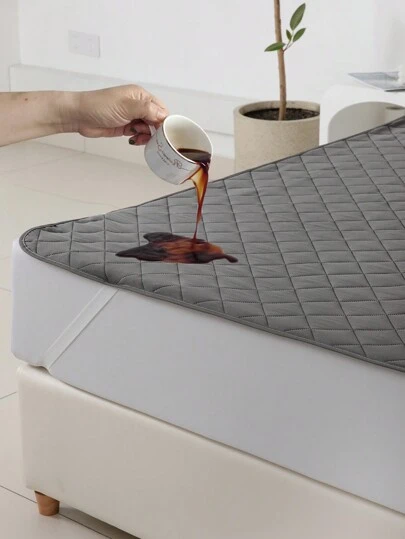 1pc 100% Waterproof Quilted Mattress Protector, Hypoallergenic, Soft & Comfortable, Suitable For Bedroom, Dorm Room, Hotel, No PVC, Noiseless Hollow Fiber, Fits Queen Size Bed, New Home