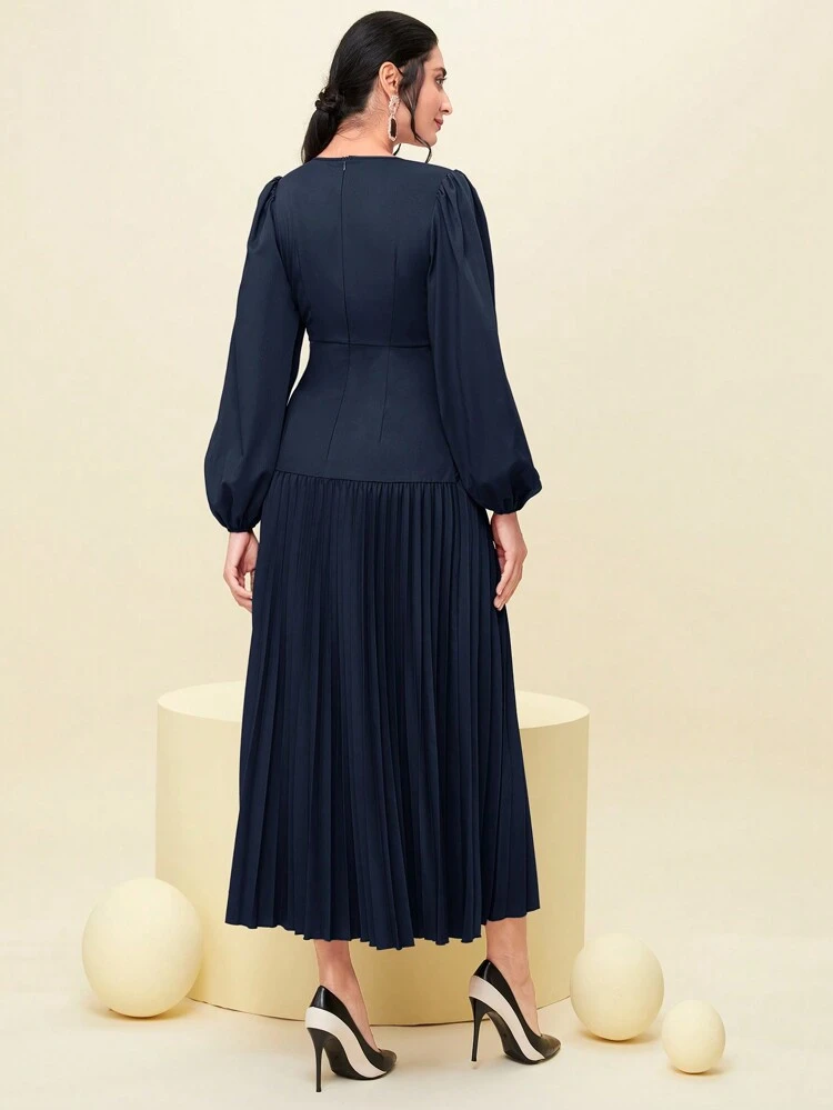 Women's V-Neck Lantern Sleeve Pleated Hem Dress