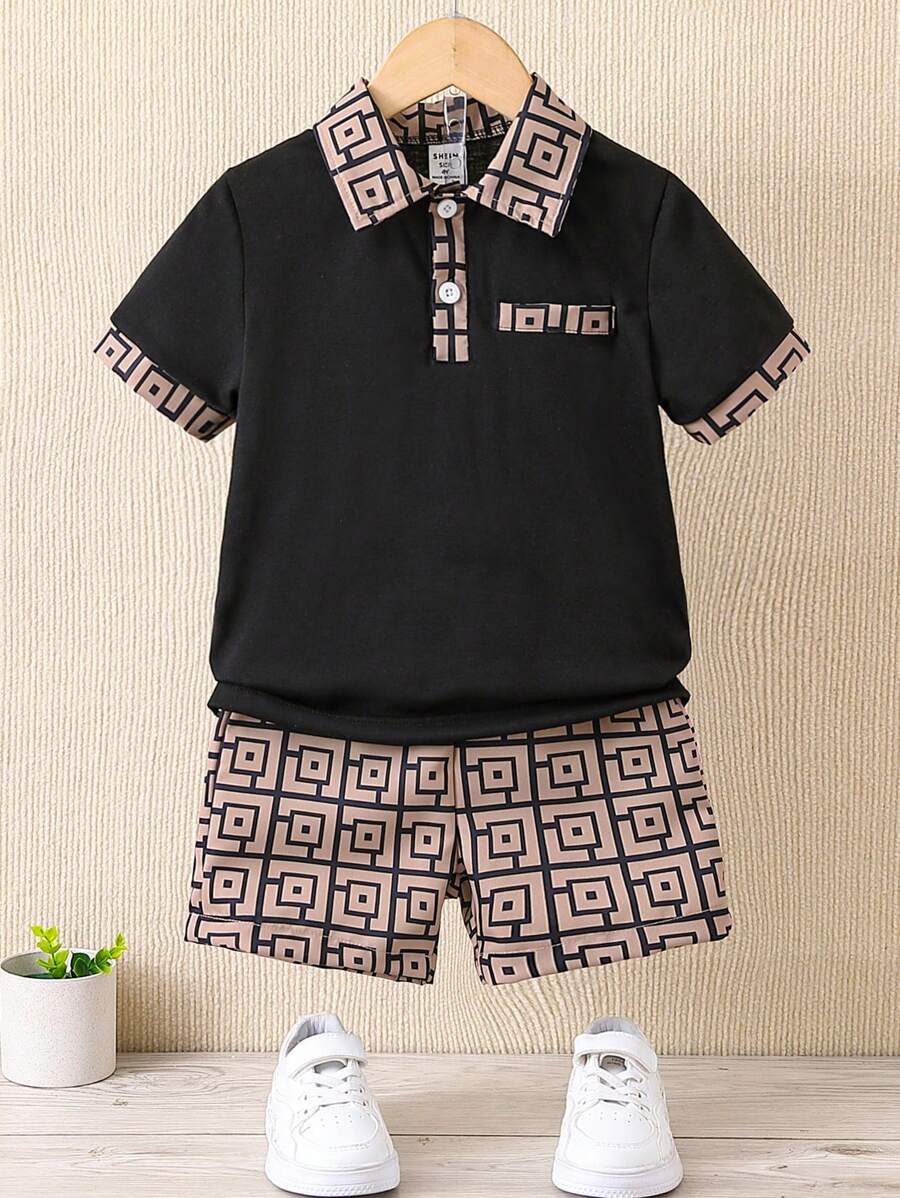 Conjunto de camisa polo y pantalones cortos con diseño geométrico y letras para niño pequeño, estilo universitario casual, apropiado para verano, vacaciones, viajes, relajación, tomar el sol - Multicolor - Ver 1