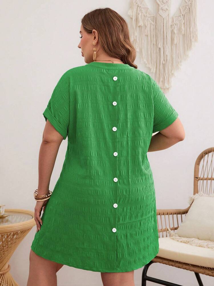 Plus Size Batwing Short Sleeve Dress With Back Button Decoration