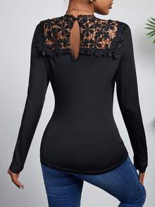 SHEIN Essnce Quý cô Ren Vá lại Tay áo dài Áo thun - màu đen - Xem 2