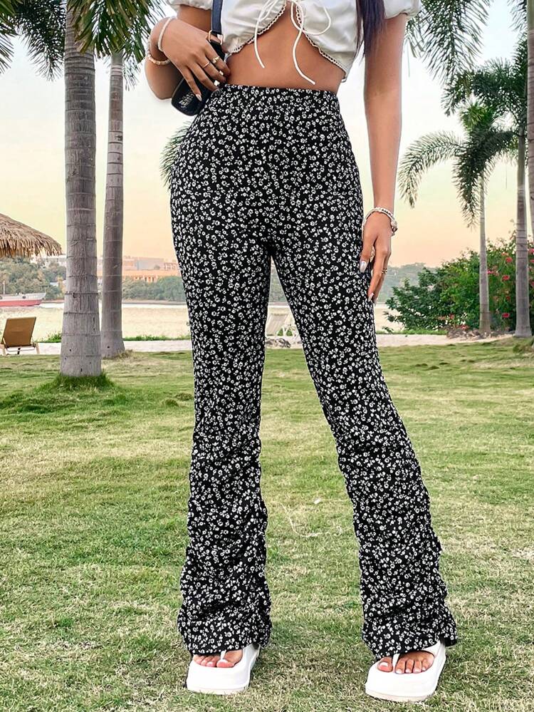 Women's Ditsy Floral Print Wrinkle Flare Pants