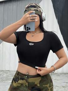 CovetEZ Plus Size Women's Metallic Patch Detail Letter Patchwork Short Sleeve T-Shirt - Black - View 3