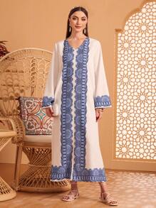 Al Najma 印花鈴袖直身裙 - 白色 - 查看 5