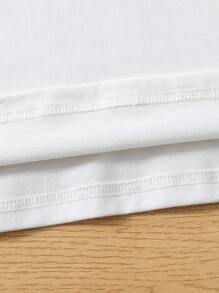 SHEIN 少女圓領短袖t恤,配有荷葉邊飾邊