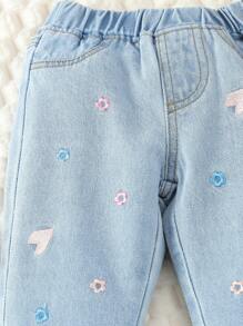 Baby Girl Casual Heart & Flower Embroidered Jeans - Light Wash - View 3