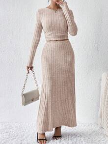 SHEIN Frenchy 女士長袖短版 T 恤和裙子套裝 - 杏色 - 查看 6