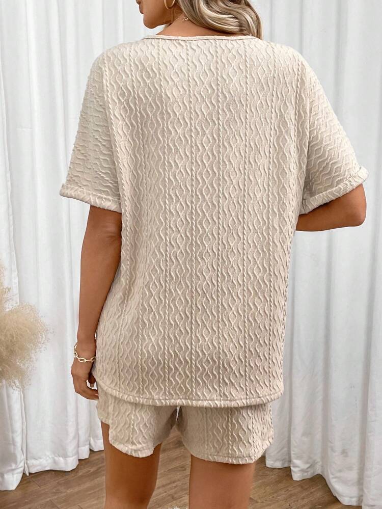 Women'S Notch Collar Batwing Sleeve Textured Fabric V Neck Casual Short Tops And Shorts Set Summer