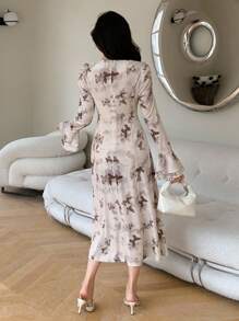 DAZY 蝴蝶图案喇叭袖连衣裙，荷叶边，秋季花卉连衣裙 - 杏色 - 查看 2