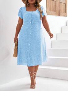 SHEIN Frenchy Vestido De Talla Grande Para Mujeres Con Botones De Corazón Y Estampado De Corazón