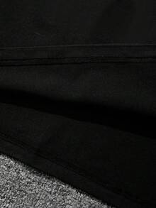 Manfinity EMRG Men's Drop Shoulder Short Sleeve T-Shirt With Printed Pattern - Black - View 6