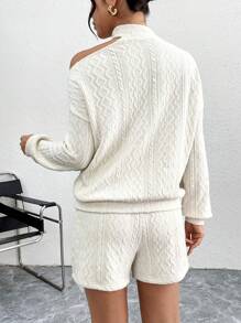 SHEIN Essnce 情人節女士露肩中空長袖上衣和短褲套裝