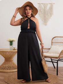 SHEIN VCAY Jumpsuit Für Frauen Mit Großer Größe, Schwarz Mit Ausschnitt Am Taillenbereich, Lace Trim Und Criss-cross Halsbänder Für Strandurlaub