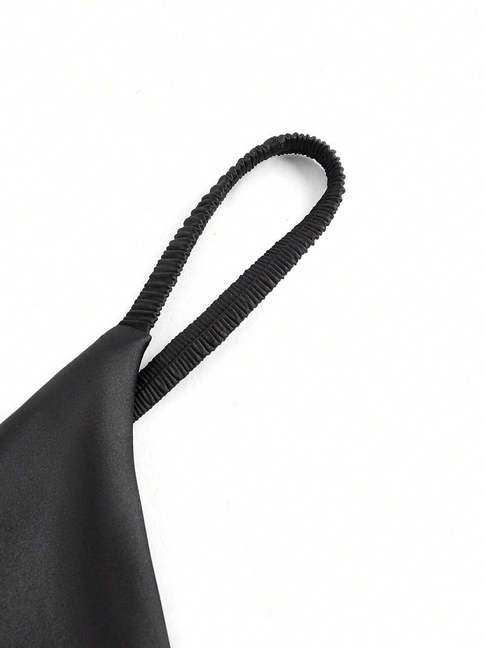 Leisure Women's Round-Buckle Linked Thong Pants
