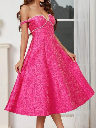 SHEIN Belle Vestido de mujer de hombros descubiertos con tela de jacquard rojo rosa. Adornado con cadenas con diamantes de imitación en el pecho, adecuado para vestidos de cóctel.