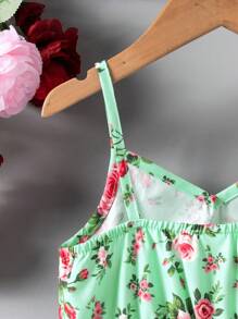 Young Girl Flower Printed Spaghetti Strap Dress