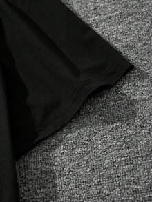 Manfinity EMRG Men's Drop Shoulder Short Sleeve T-Shirt With Printed Pattern - Black - View 5