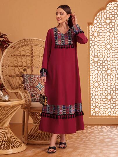 Al Najma Robe à manches longues avec décoration de franges au col en V et motif géométrique, Kaftan modeste