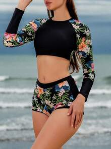 Women's Plant Printed Long Sleeve T-Shirt With Square-Cut Shorts Rashguard - Black - View 3