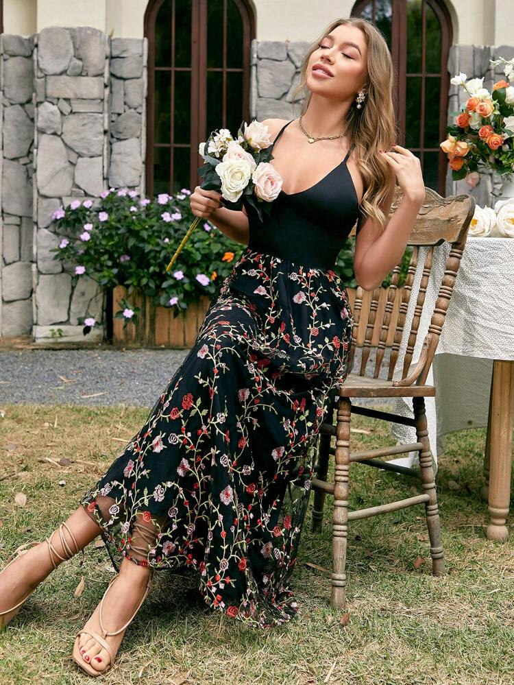 Deep V-Neck Embroidery Mesh Net Halter Dress