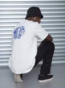 男士人像印花t恤 - 米色 - 查看 3