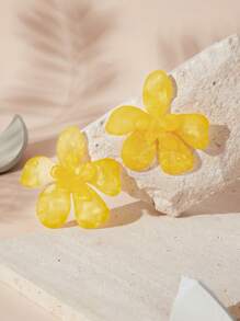 Travachic 1 par de pendientes con forma de flor simple de ácido acético de moda para San Valentín - Amarillo - Ver 2