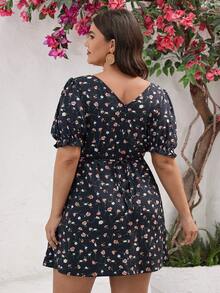 SHEIN VCAY Plus Size Kiểu dáng kỳ nghỉ ngắn Váy cổ chữ V sâu Ditsy in hoa - Nhiều màu - Xem 2