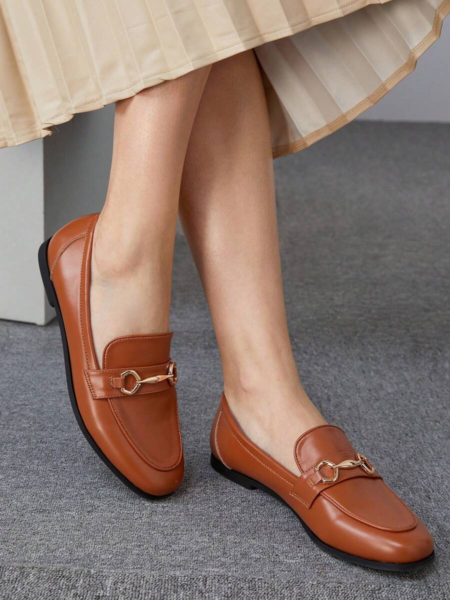 CUCCOO BIZCHIC Women's Fashionable Convenient Flat Shoes - Brown - View 1