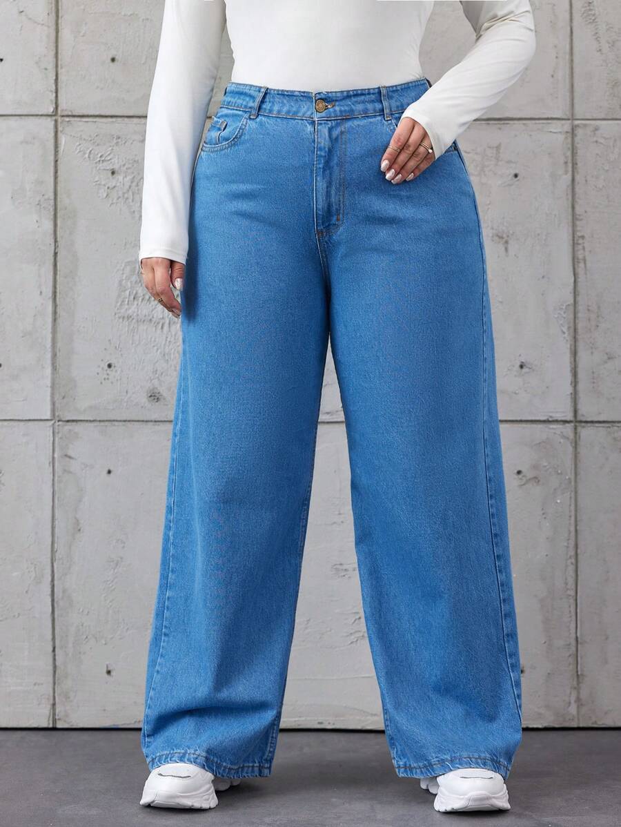SHEIN Cottnline Plus Size Straight Jeans - Medium Wash - View 1
