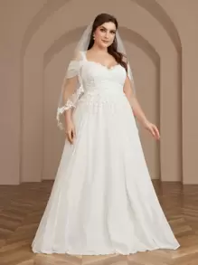 SHEIN Belle Elegancka i romantyczna suknia ślubna w dużym rozmiarze z koronki, haftu, nadruku kwiatowego i szyfonu z dużym rozkloszowanym dołem, ramiączkami spaghetti i bezrękawnikiem w dużym rozmiarze w kolorze białym - Biały - Zobacz 4