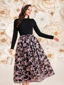 Modelyn Women's Slim Fit T-Shirt And Printed Skirt Two Pieces Set 2 Pieces Set - Multicolor - View 4