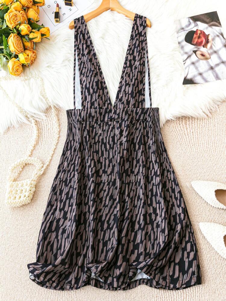 Plus Size Women's Allover Printed Apron Dress