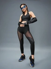 Innovista 3 in 1 Kunstleder Push-Up Sport-BH mit V-Ausschnitt und abnehmbarem Crop Top, atmungsaktive Mesh-Einsatz Sport-Leggings, 3-teiliges sexy Sport-Outfit - Schwarz - Übersicht 5