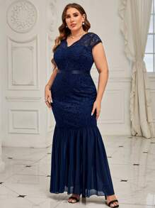 MIUSOL Plus Mermaid Hem Lace Bridesmaid Formal Dress - Navy Blue - View 5
