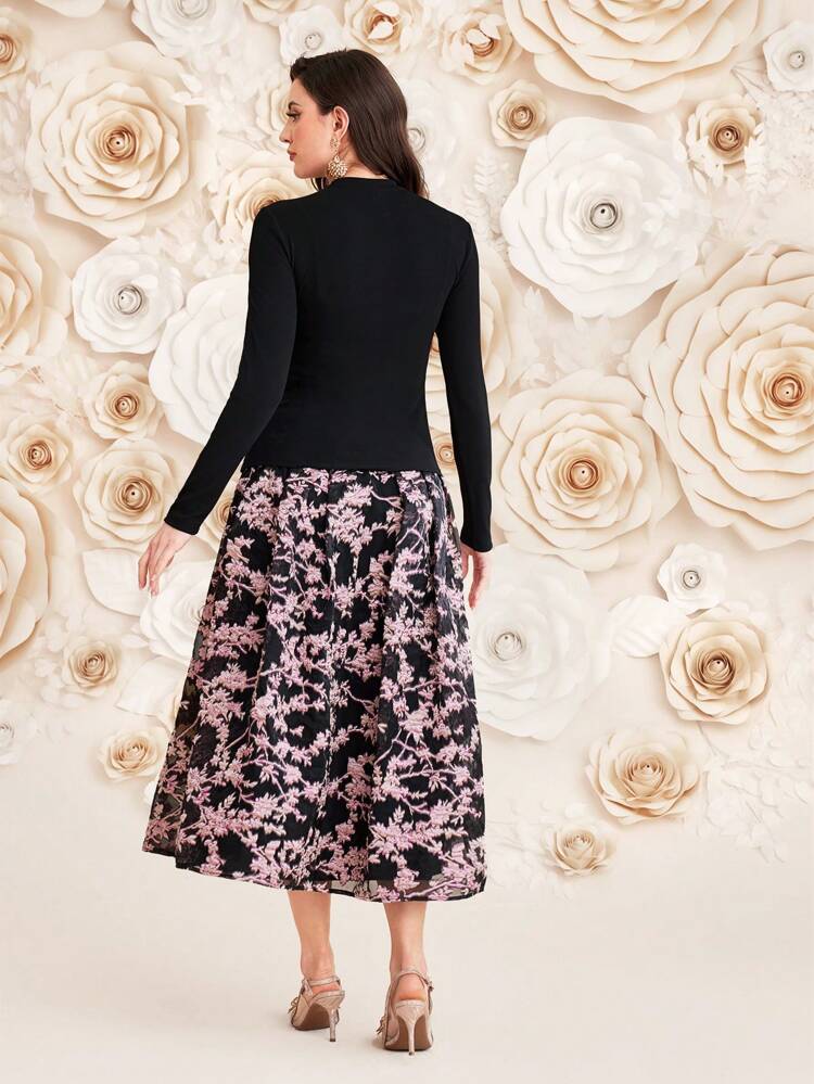 Women's Slim Fit T-Shirt And Printed Skirt Two Pieces Set 2 Pieces Set