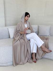 Fashionable Soft-Light Satin Long Batwing Sleeve Hooded Modest Sleeve Arabian Abaya, Robe
