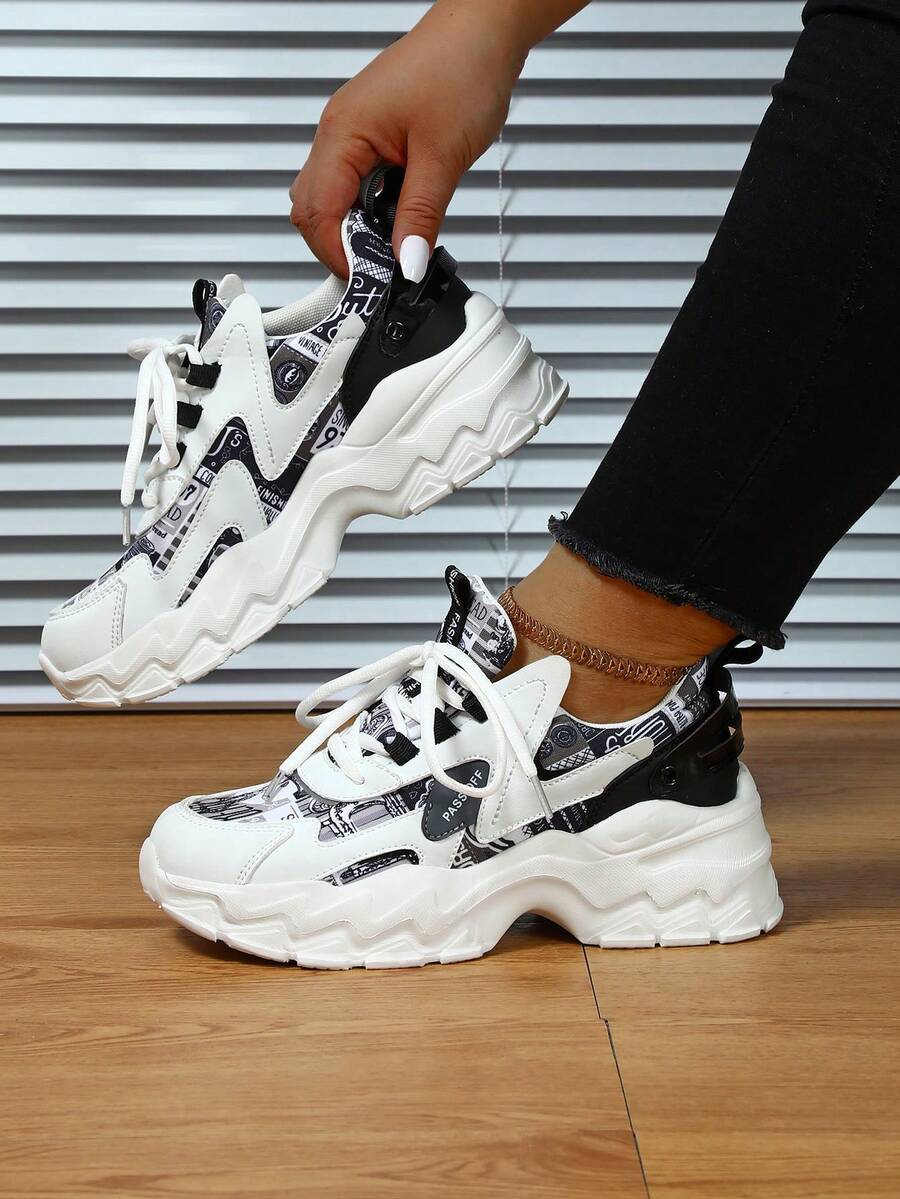 舒適簡潔時尚的步行鞋,適合女性戶外活動,通勤,健身和旅行,有鞋帶,平圓頭,低幫,顏色拼接,多用途設計,且適用於女性運動鞋或假期禮物 - 彩色 - 查看 1