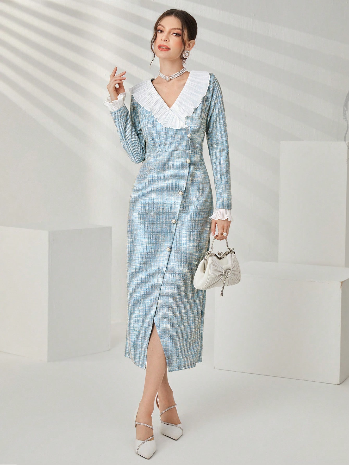 Modelyn فستان سهرة طويل أنيق له تفصيلات من الدانتي...