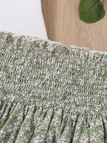 SHEIN 青少女褶邊蕾絲上衣和褶皺花卉印花裙子套裝,帶有荷葉邊 - 綠色 - 查看 4