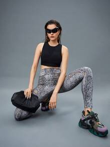 Innovista 夏季蛇紋印花高彈性臀部提升控腹運動打底褲,附手機袋,超豪華運動裝,搭配配件2024 - 彩色 - 查看 5